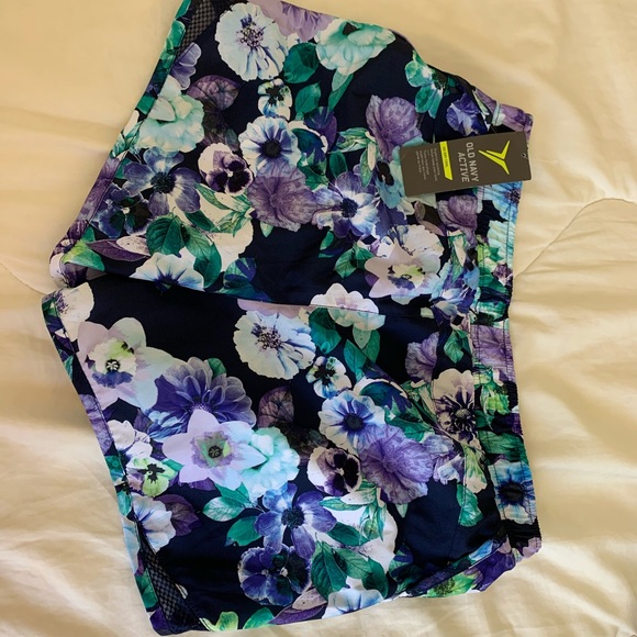 old navy athletic shorts (brand new) - Picture 3 of 7